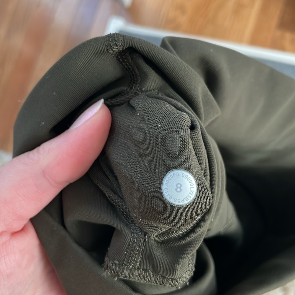 Lululemon Dark Olive Wunder Under Leggings - Picture 3 of 4